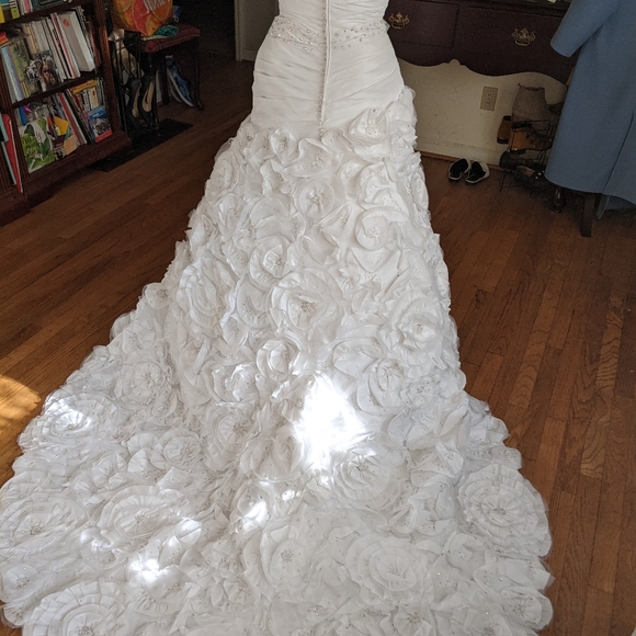 Strapless Rosettes Bling Wedding Dress 4 - Picture 6 of 6